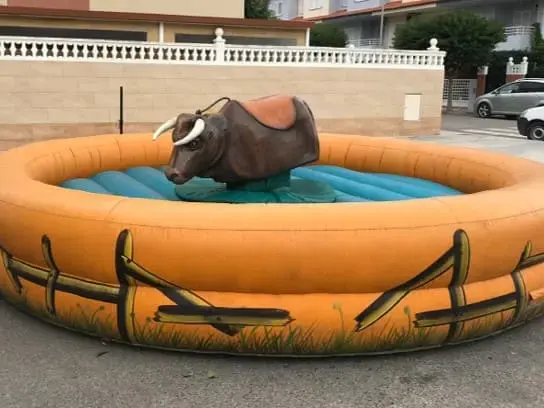 Toro mecánico para fiestas y eventos